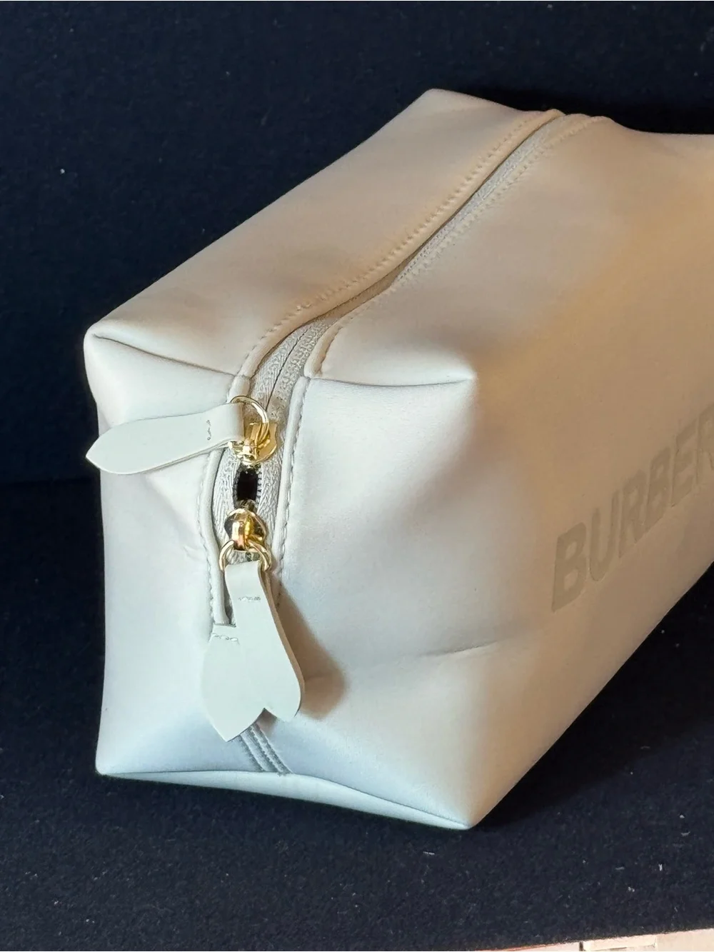 Burberry NWOT Cream Beige Cosmetic Bag Limited Edition Gift Pouch